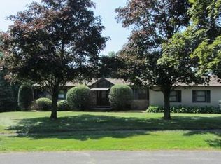 33 Harbey Rd, West Springfield, MA 01089