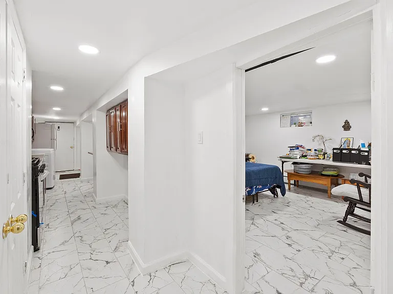87 Clifton Pl — Photo 39