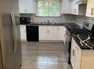 1712 Benedict Canyon Dr, Beverly Hills, CA 90210