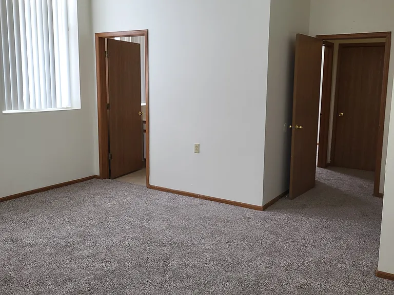 416 Sullivan Ave W #303 — Photo 8