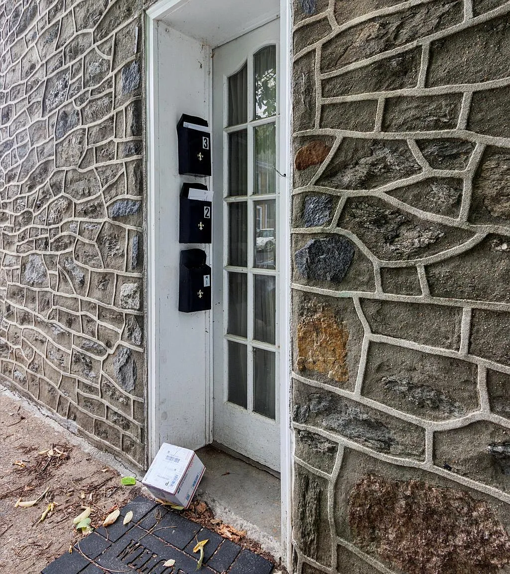 1 bed, 700 sqft, $1,200 — Photo 4