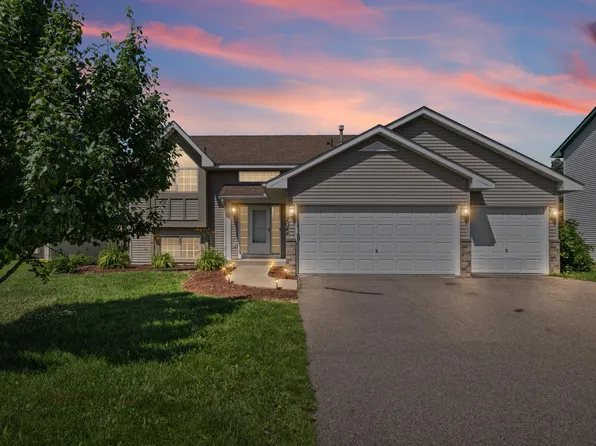 2044 Pheasant Run St, Shakopee, MN 55379