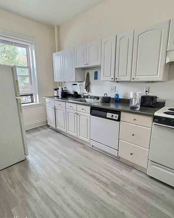 395 Harvard #2 Brookline - Coolidge Corner Unit Photo 2