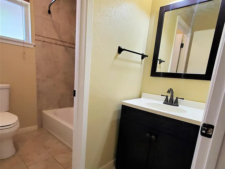 11905 Bell Ave #A — Photo 9