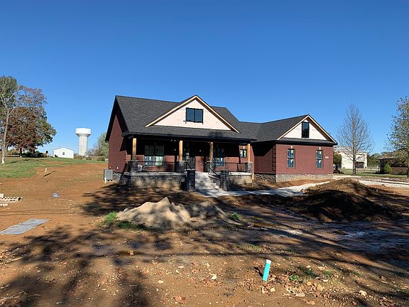 3rd image of 180 Barbara Sue Ln
