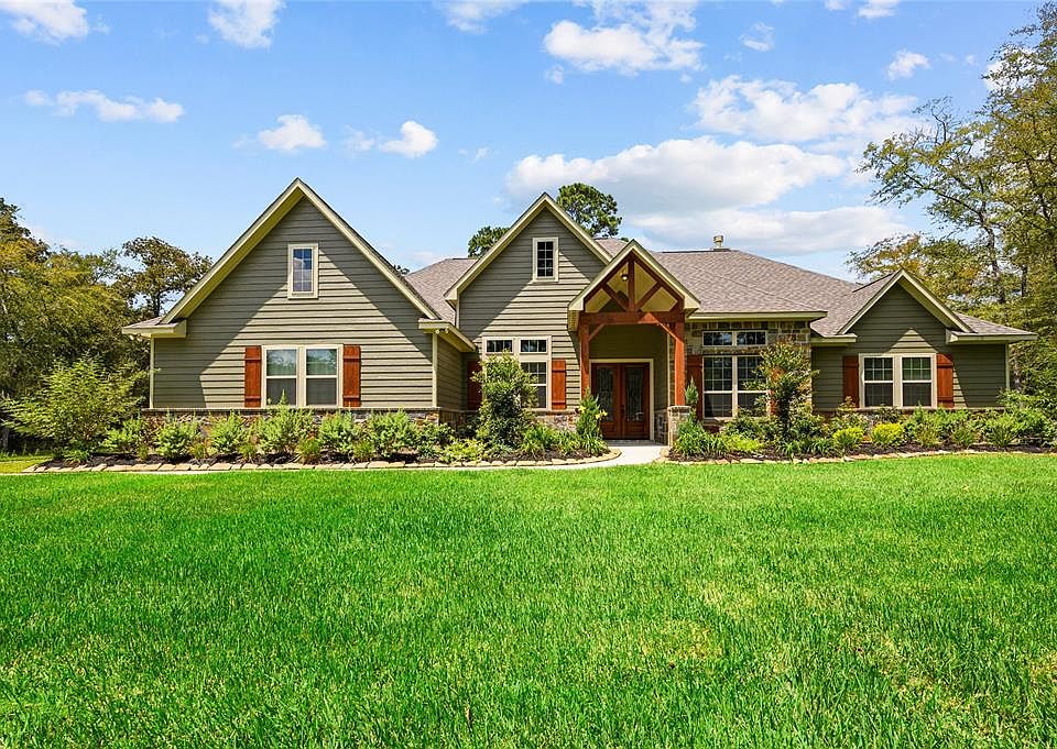 1st image of 30824 N Holly Oaks Cir