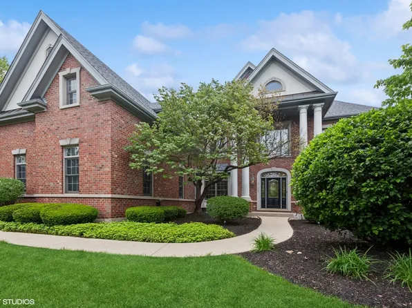 39W445 S Mathewson Ln, Geneva, IL 60134