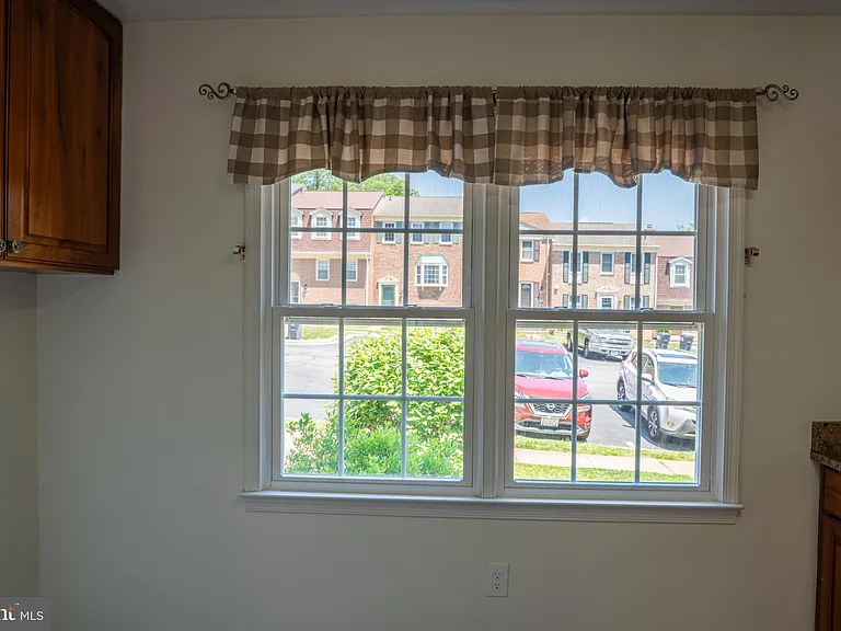2913 Seminole Rd — Photo 11