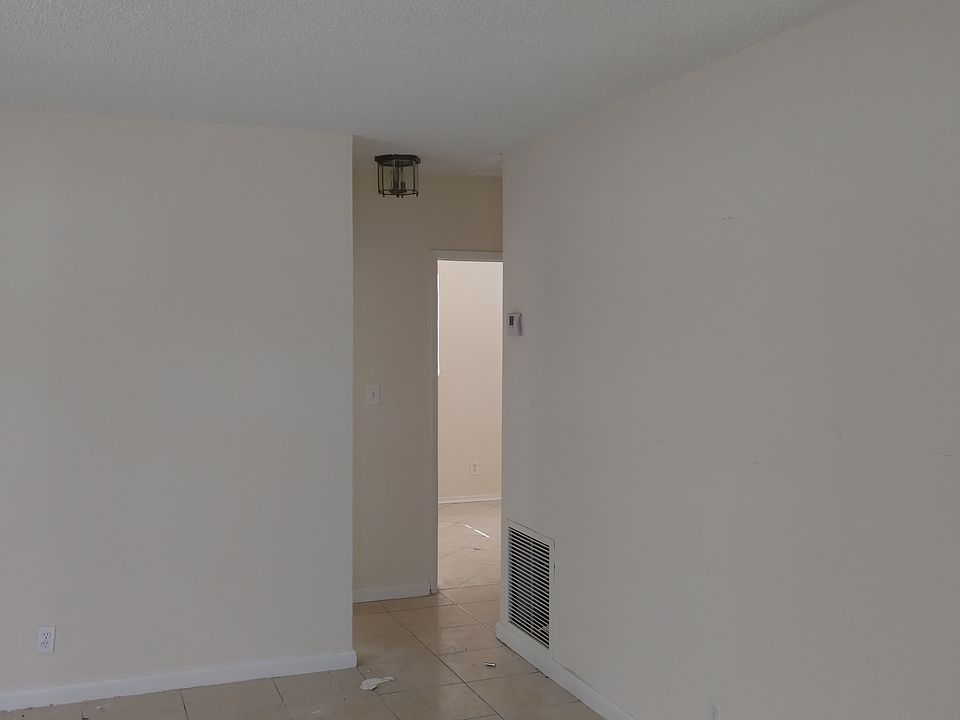 2nd image of 1636 NW 14th St