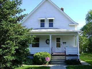 1st image of 931 W 22nd St
