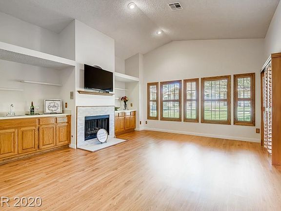 2nd image of 7924 Canoe Ln