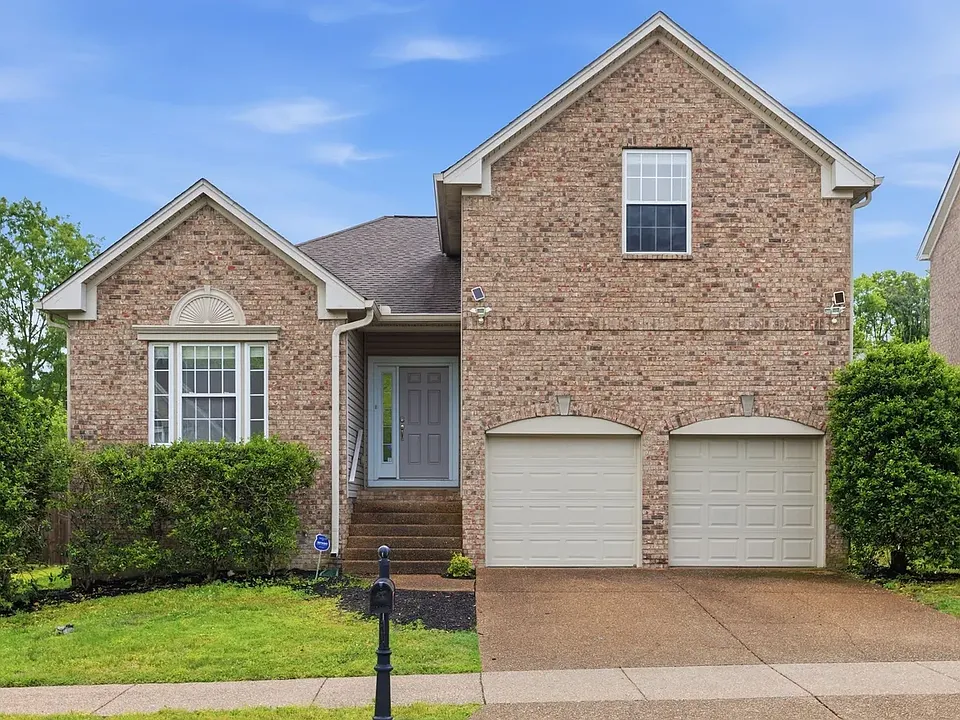 1264 W Running Brook Rd