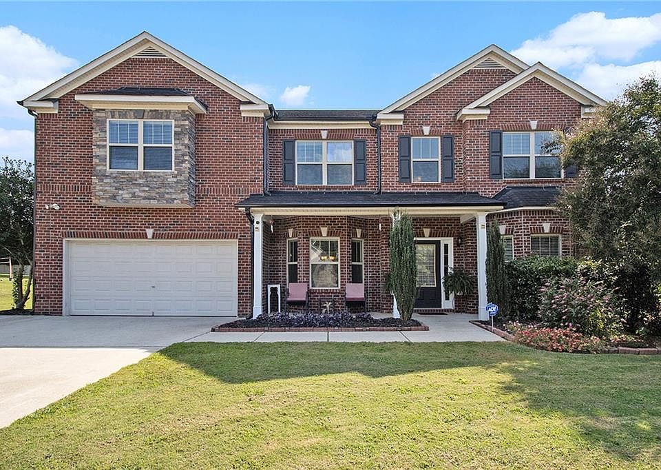 1st image of 153 Hilda Way