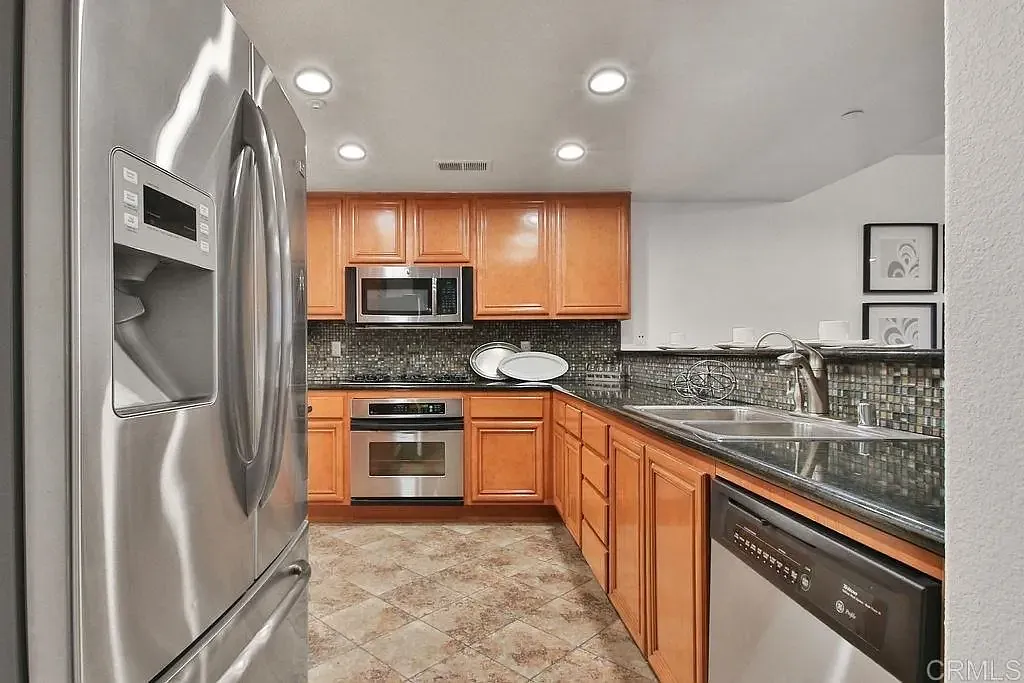 1501 India St — Photo 2
