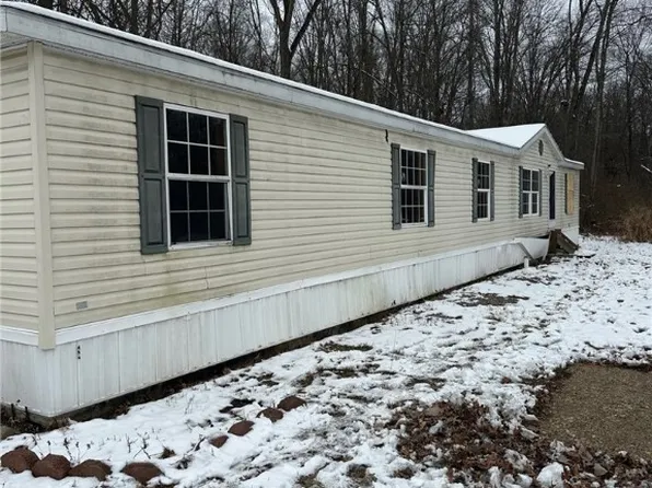 143 W Beechwood Rd, Bessemer, PA 16112