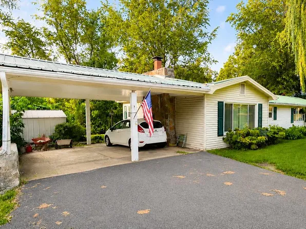 31031 Lee Hwy, Glade Spring, VA 24340