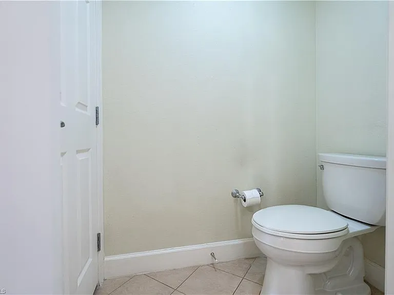 1362 Centre Court Ridge Dr #101 — Photo 18
