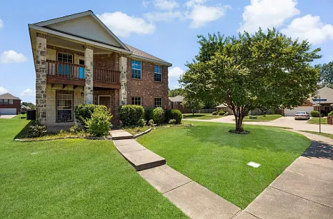 4 bed, 2628 sqft, $2,495 — Photo 2
