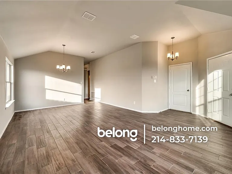 901 Plumeria Dr — Photo 10