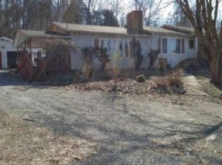 889 Old Elizabethton Hwy, Bluff City, TN 37618