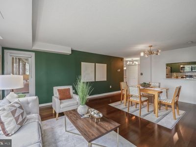 10101 Grosvenor Pl APT 215, Rockville, MD, 20852