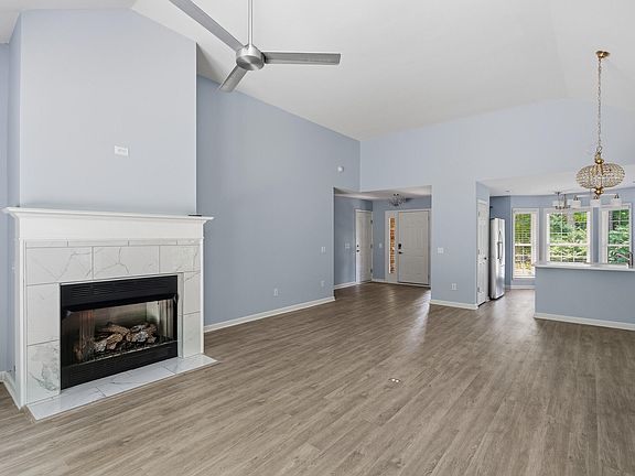 4th image of 161 Golden Pond Ct
