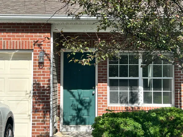 1262 Grove Dr #904, Columbus, OH 43230