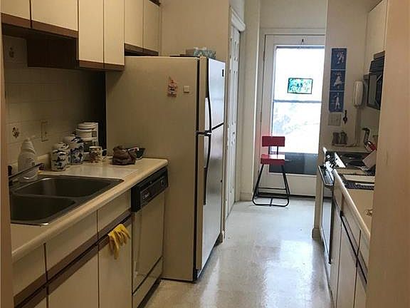 4th image of 10 Foery Dr APT 205