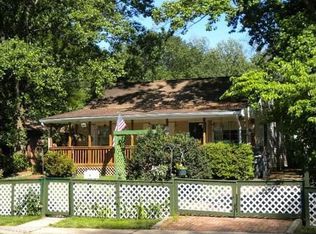 1925 Leonard Rd, Falls Church, VA 22043