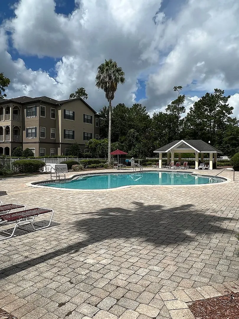 2 bed, 1275 sqft, $1,500 — Photo 4