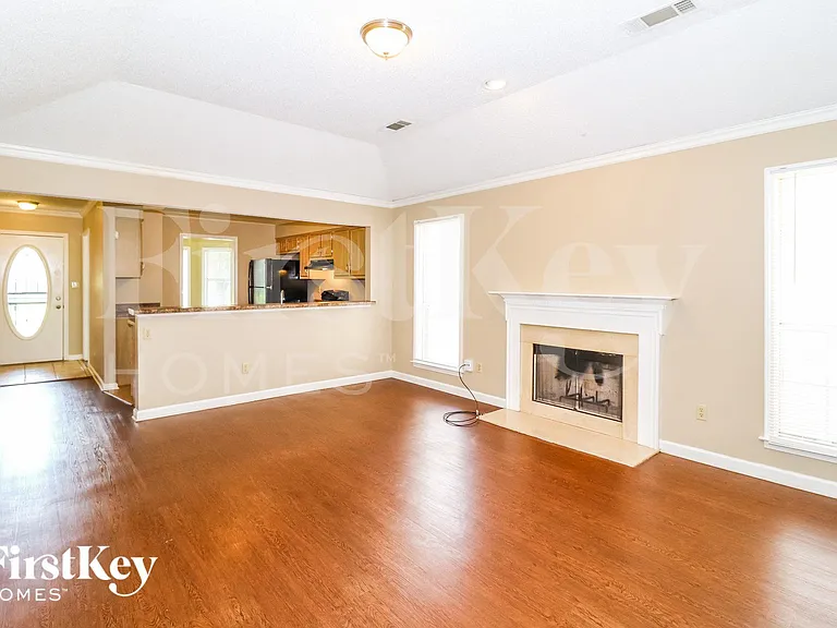 8930 Lake Springs Cv — Photo 4