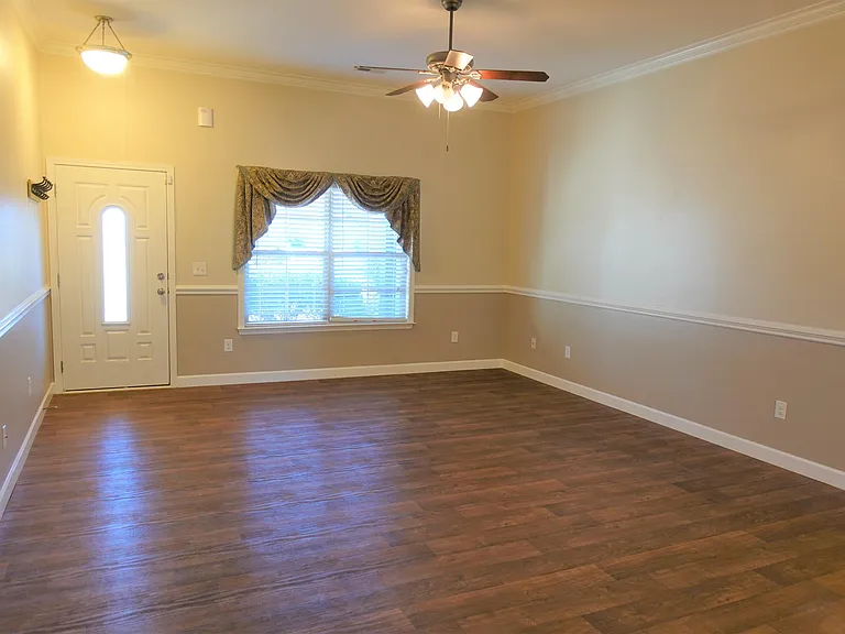 610 Flintrock Dr — Photo 8