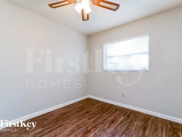 6807 S Cortez Ave — Photo 11