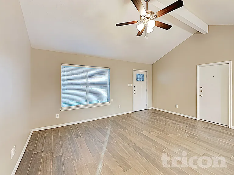 16365 River Fall Ct — Photo 2