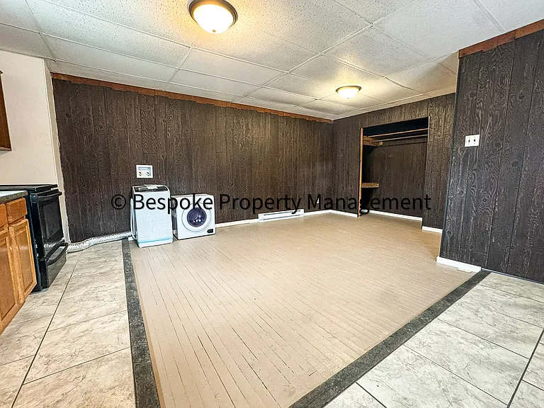 158 Main St #1 — Photo 4