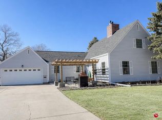1751 McClellan Dr, Huron, SD 57350