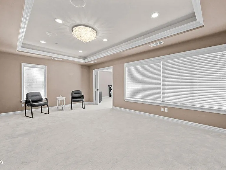 3263 New York Dr — Photo 44