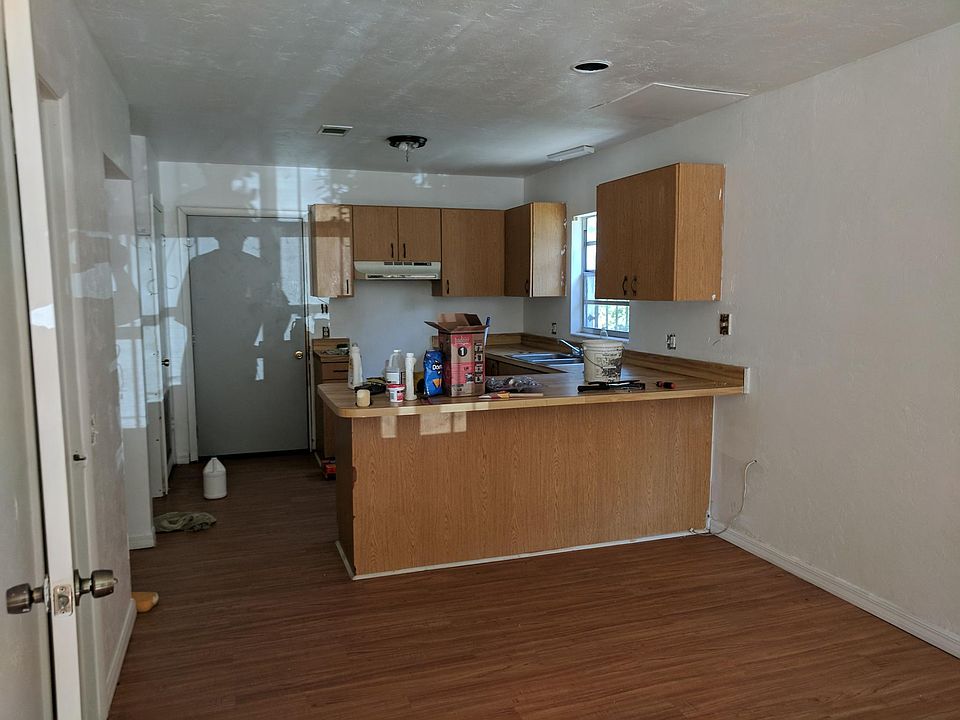 2nd image of 2638 SW 31st Pl #B