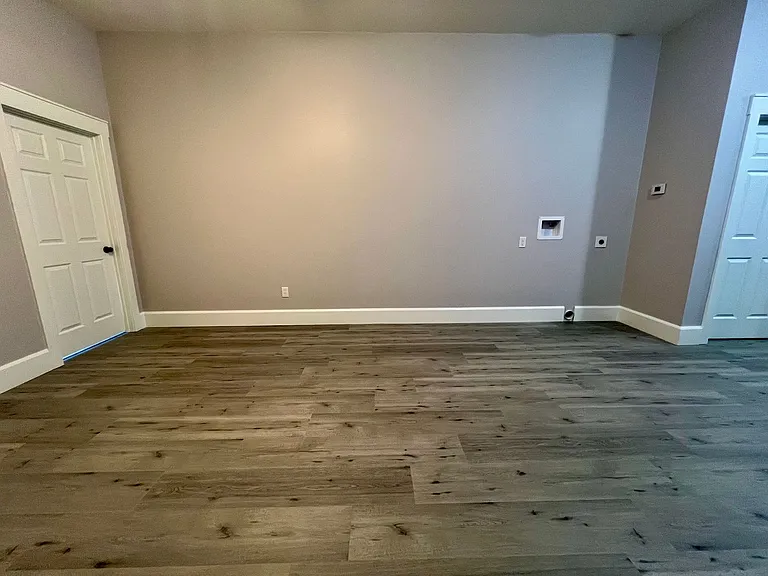 318 S Locust St #3 — Photo 7