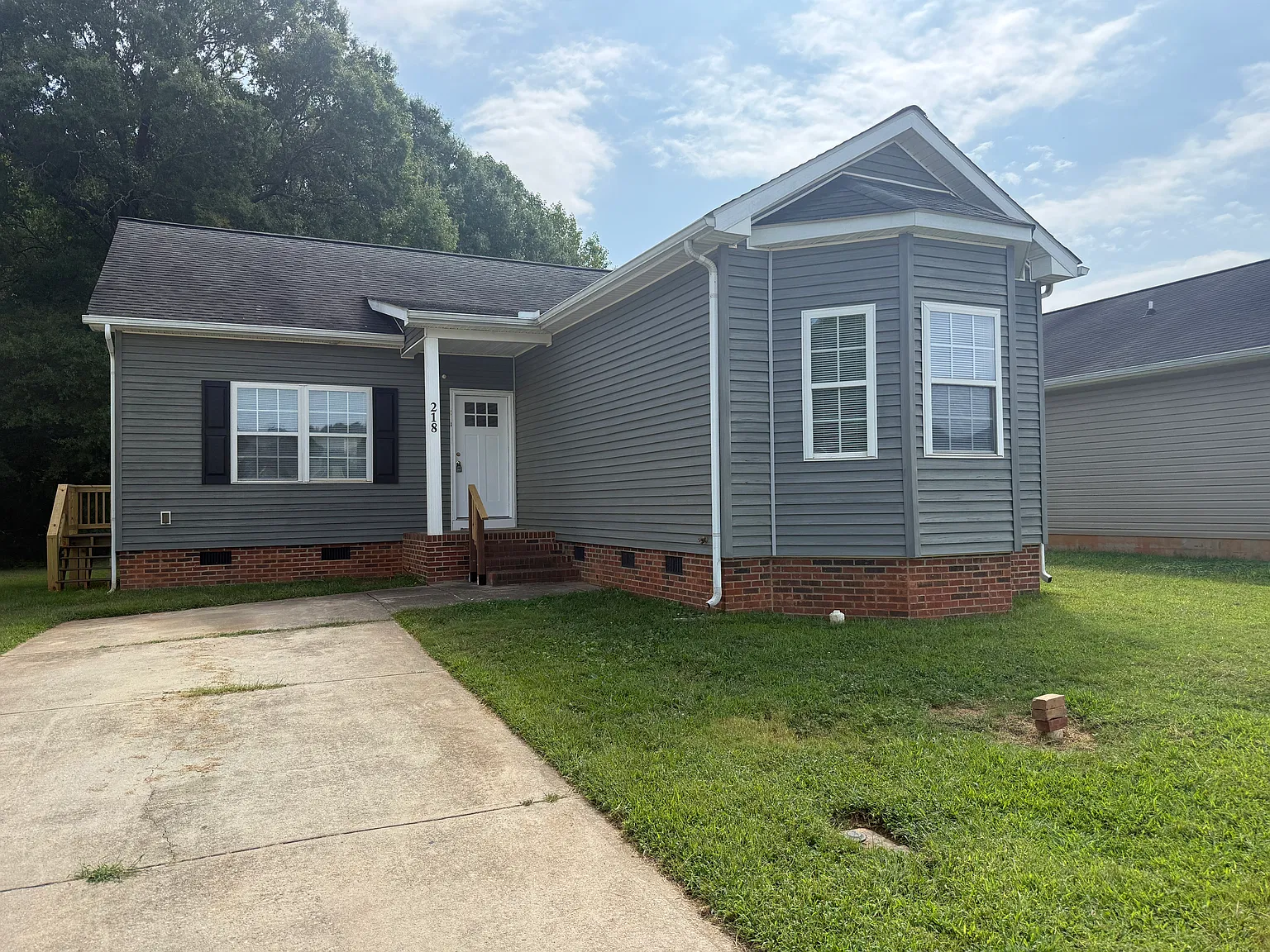 3 bed, 2.0 bath, $1,675 — Photo 1