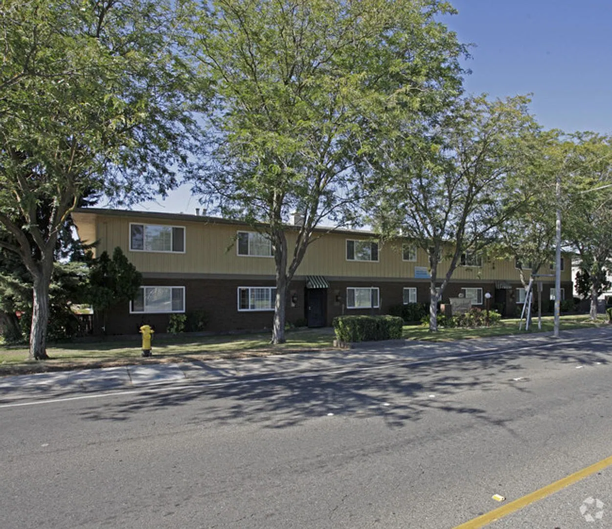 Carmichael Court — Photo 3