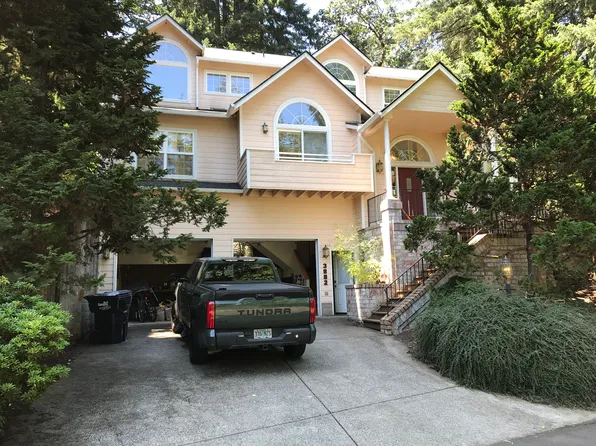 3882 Ashford Dr, Eugene, OR 97405