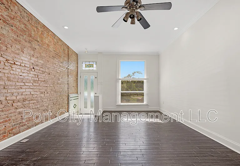 207 S Ellwood Ave — Photo 5