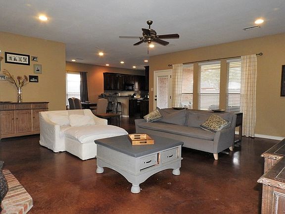 2nd image of 3507 Coquina Ln