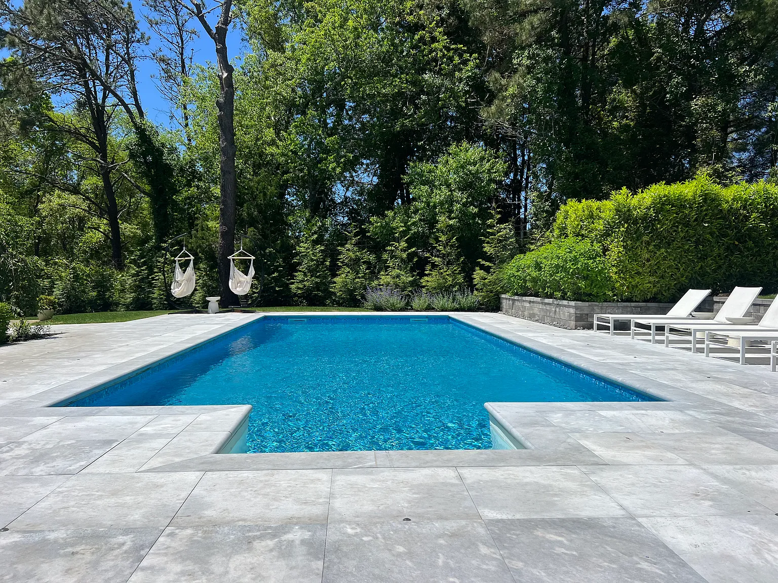 Private Southampton Rental Near the Village Beautifully Renovated — Photo 2