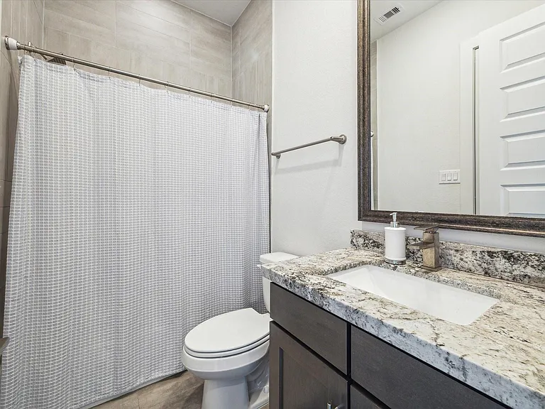 1117 Paige St — Photo 20