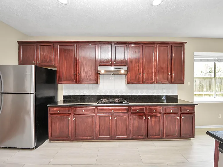 435 Leisure Dr — Photo 17
