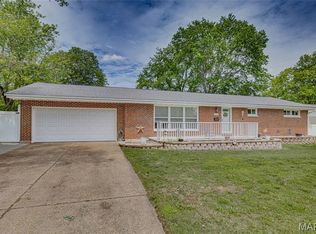 211 Carter St, Farmington, MO 63640
