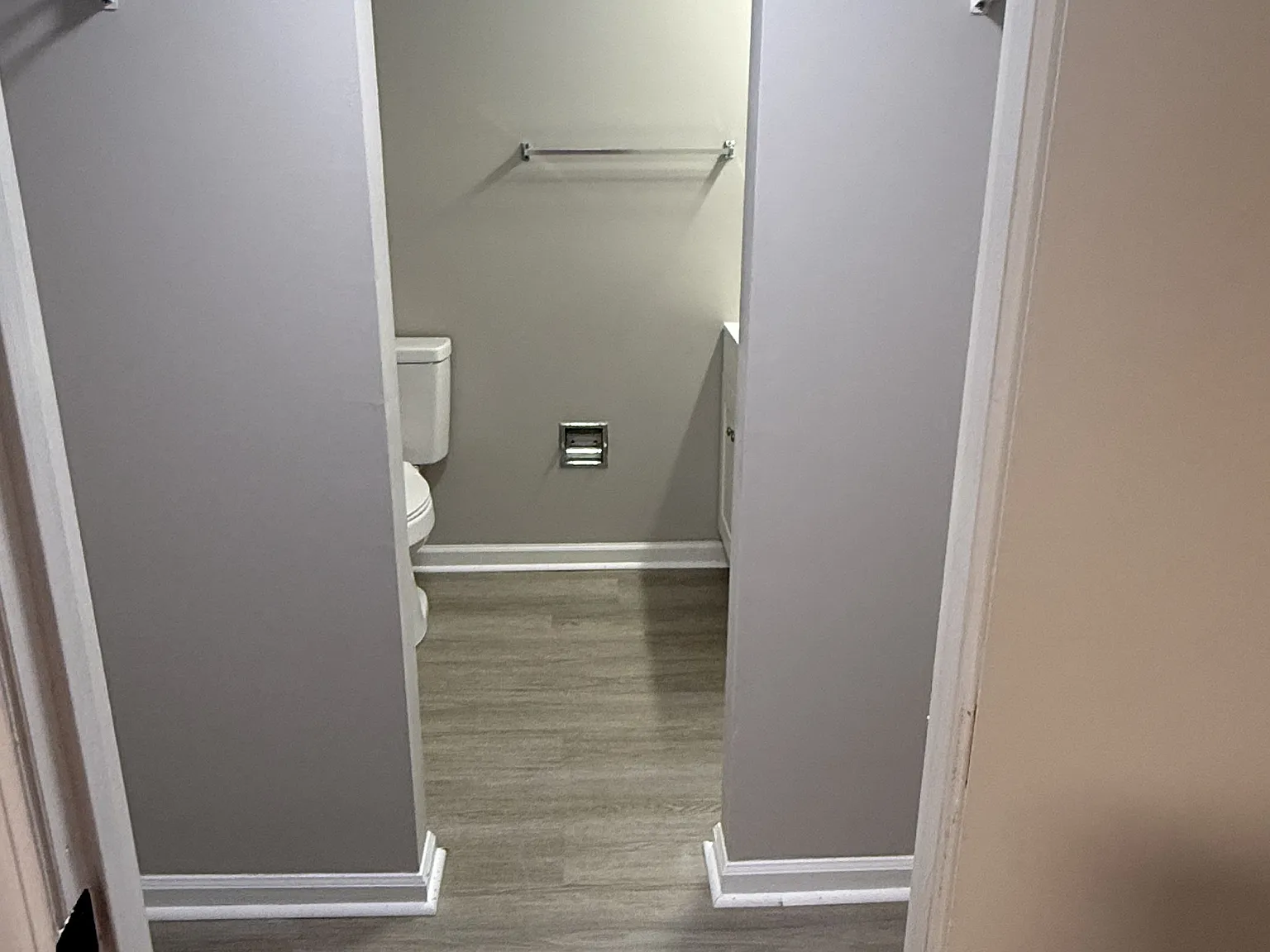 Logan Court - A-3 — Photo 4