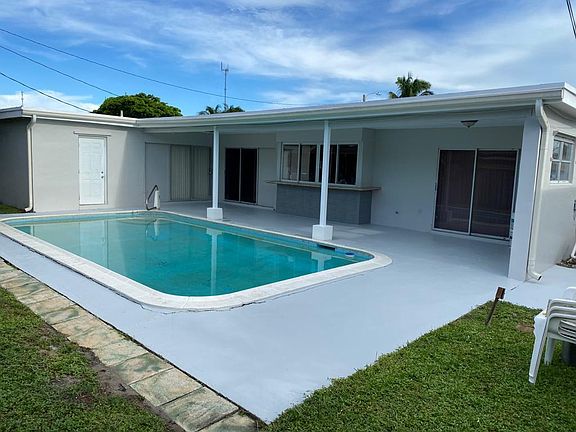 Patio/pool area (#1)